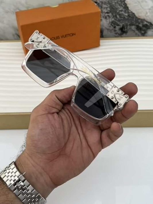 louis_vuitton_millionaire_transpare
