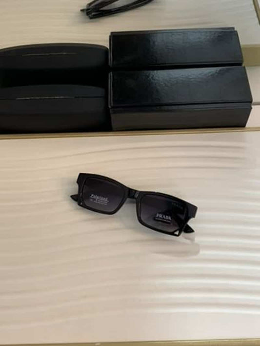 Prada_55310_black_shaded