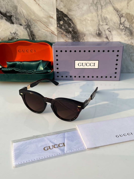 gu·Cc!_2921_tiger_brown