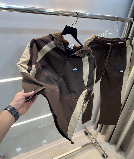 Nik e Brown Print Imported Tracksuit