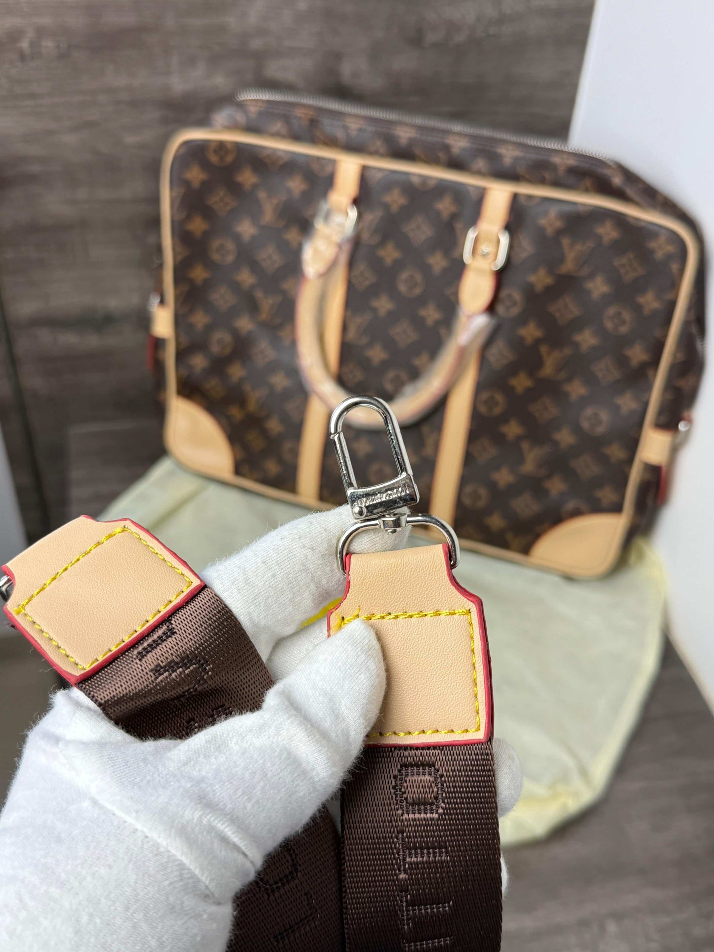 Louis_Vuttion_Premium Quality Laptop Bag 1049