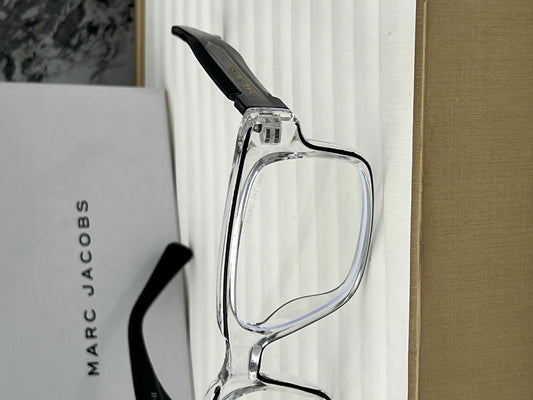 Marc_Jacobs_1117_transparent