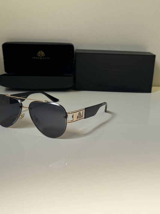 Maybach_23335_Gold_Black