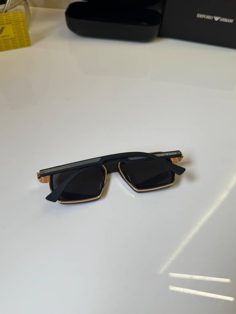 Armani_1041_Black_Gold