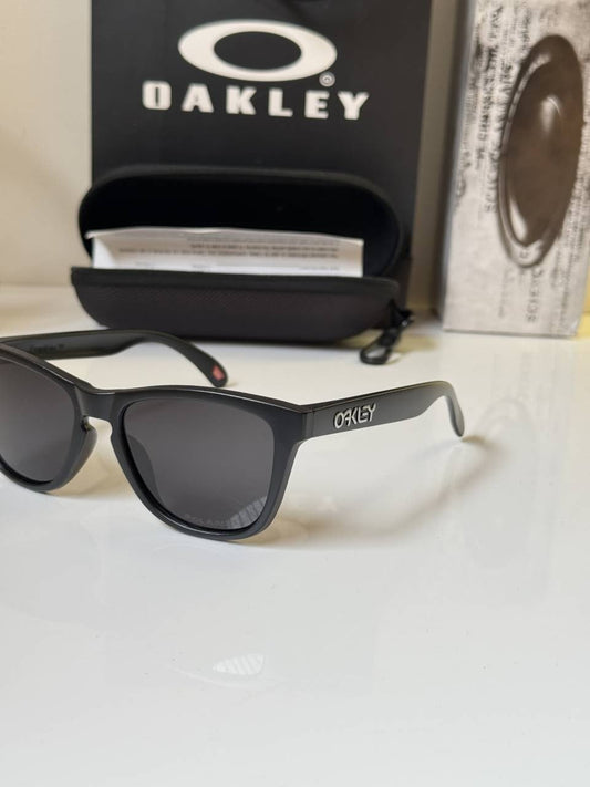 Oakley_9103_Black