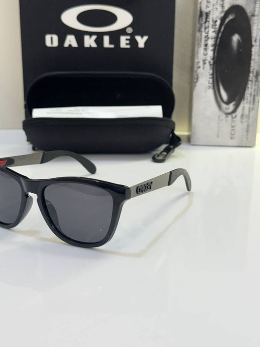 Oakley_1025_Black_Silver