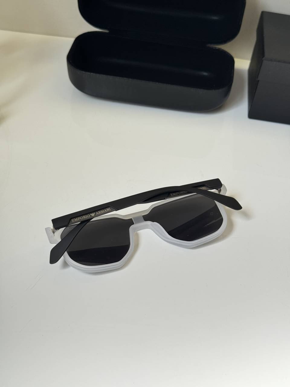 Armanni_2602_ice_grey_with black