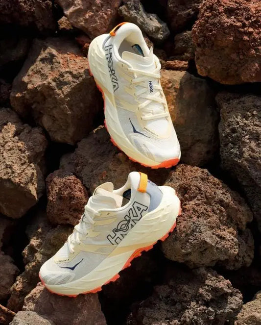 Hoka Speedgoat 7 Vintage Yellow
