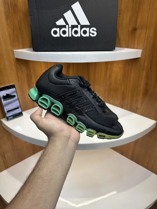 Adidas_Megaride Core Black Screaming Green