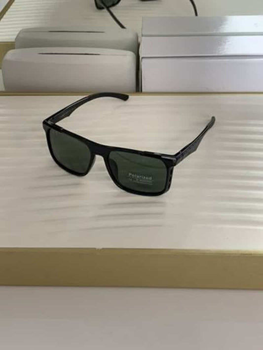 oAkLEy_93307_black