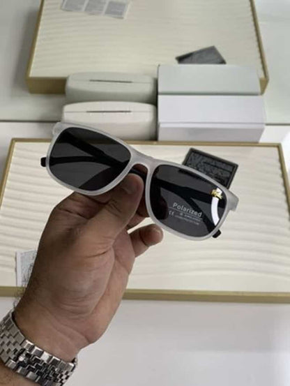 1001 white black
