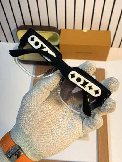 Louis vuitton 1336 black white