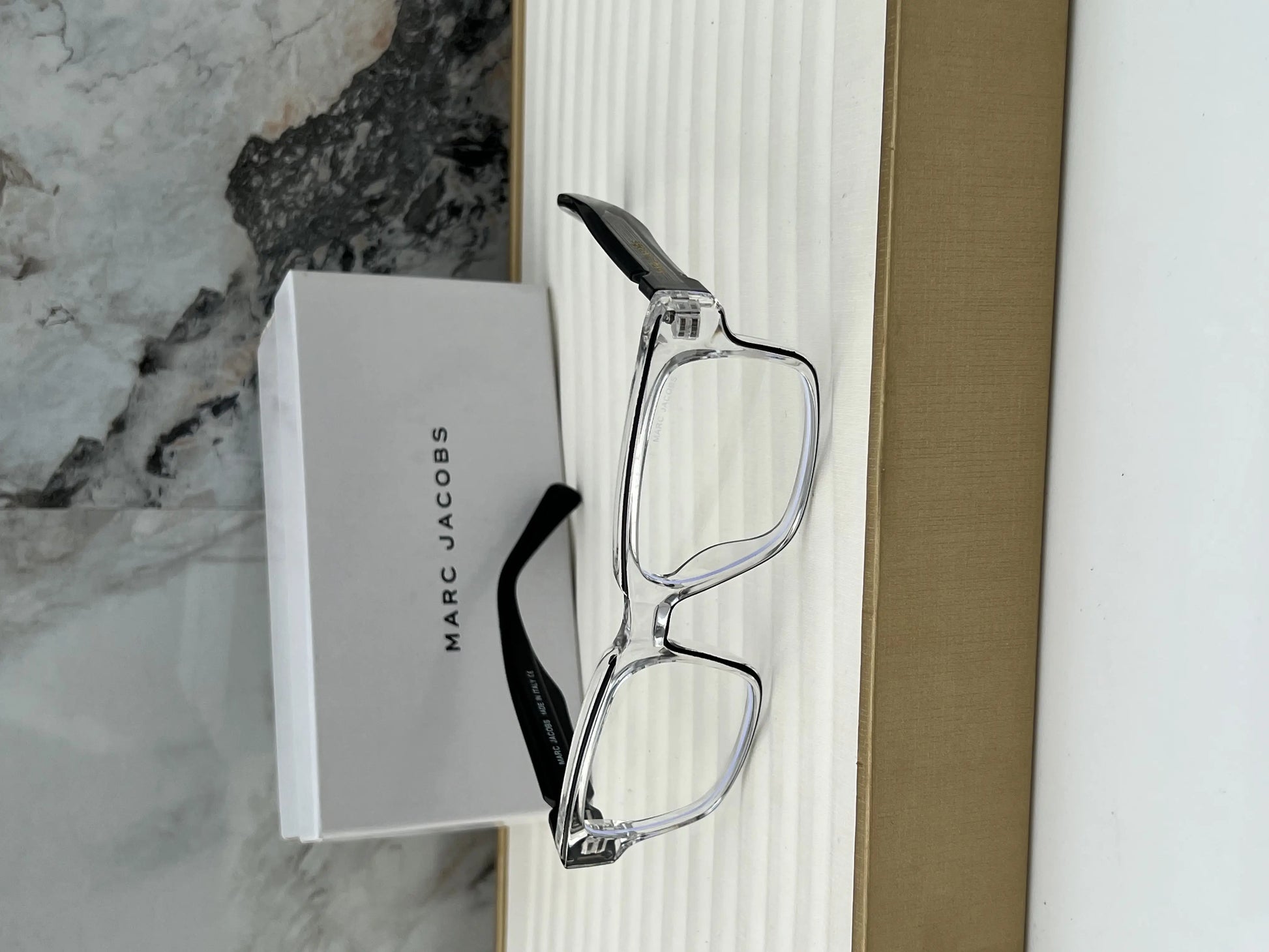 Marc_Jacobs_1117_transparent