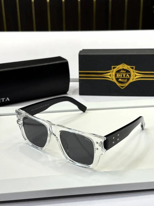_Dita_0125_transparent_blk