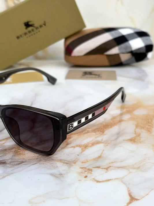 _Burberry_9935_
