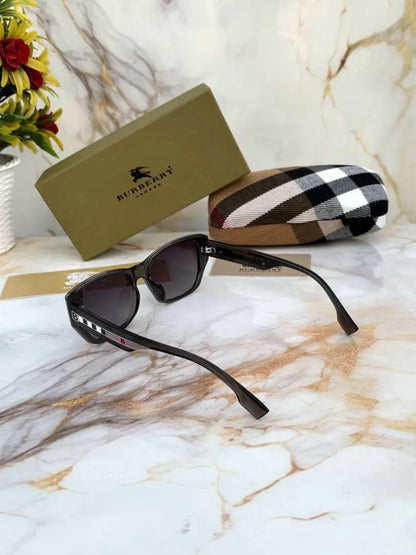 _Burberry_9935_