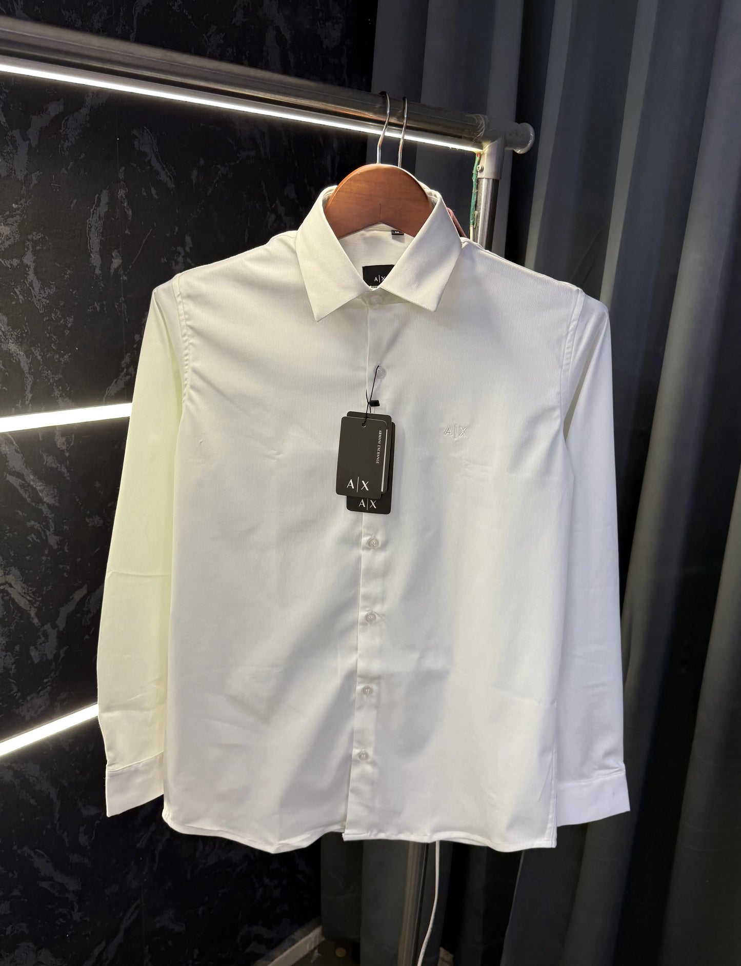 Arman i E-Xchang Logo Shirt Store article (White)
