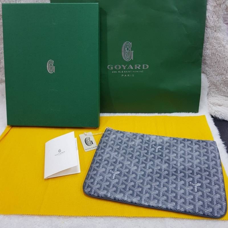 Goyard Snat MM pouch in Grey Goyardine