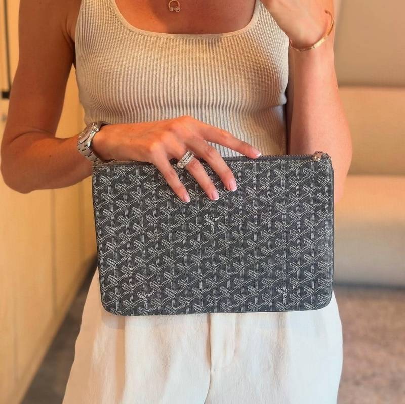 Goyard Snat MM pouch in Grey Goyardine