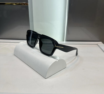 Tomford All Black Premium Shades 185