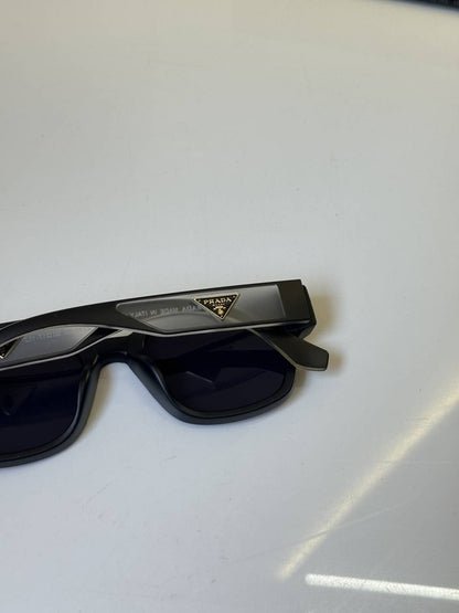 Prada_2330_White_Black