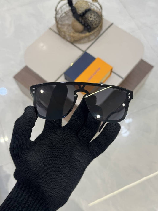 Louis_Vuitton_1082_Black