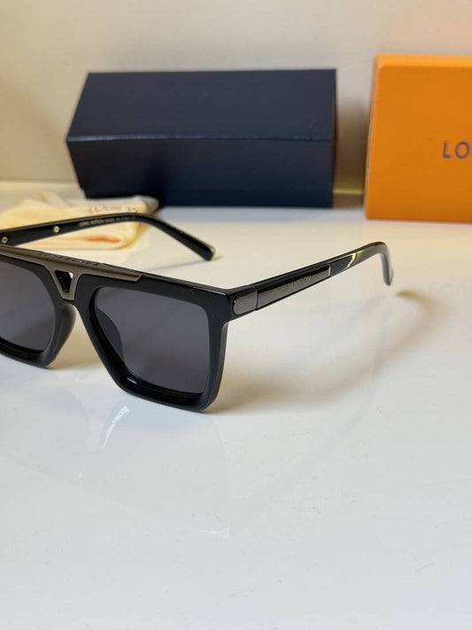 Louis_Vuitton_7777_Black