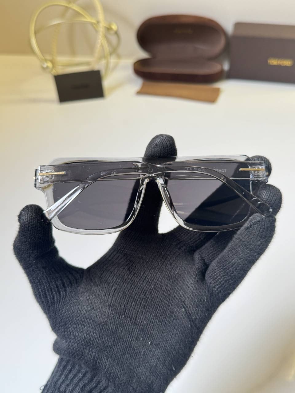 Tomford_9005_Glossy_Grey
