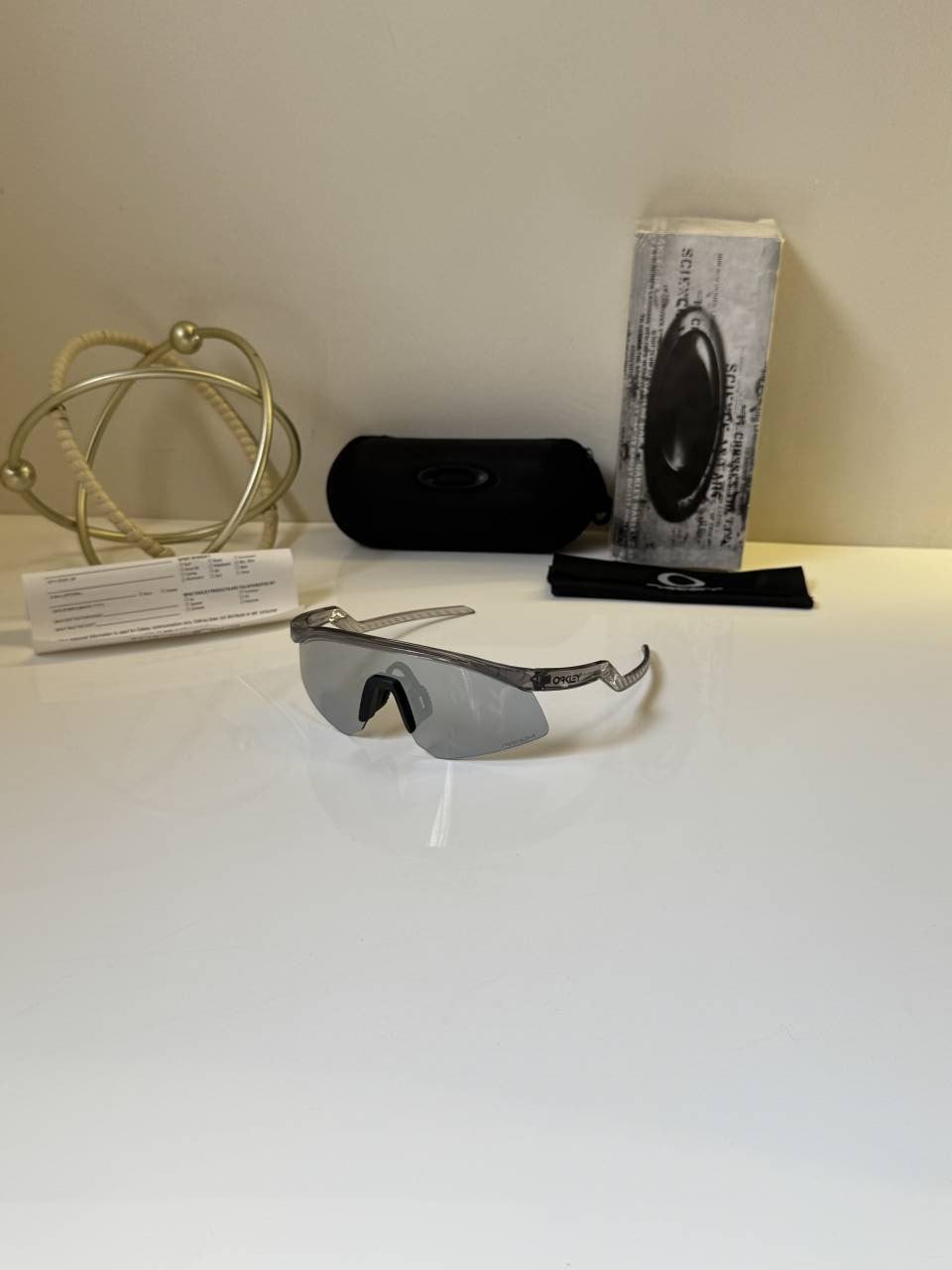 Oakley_9229_Silver_Grey