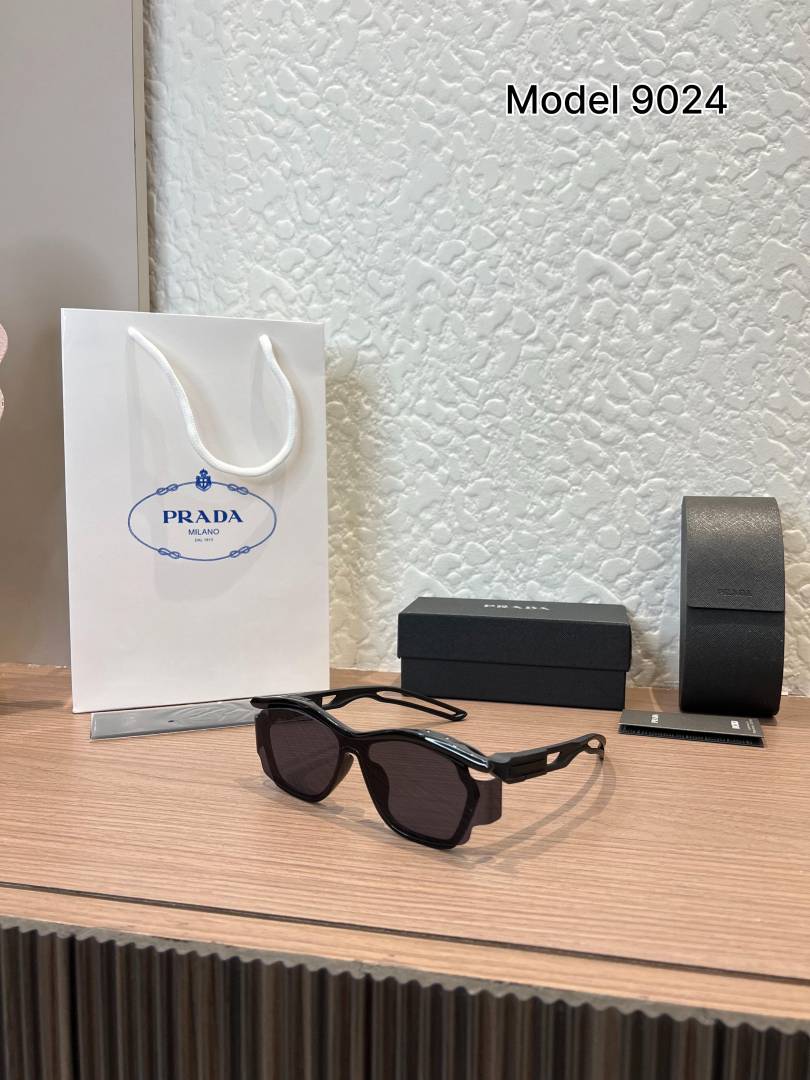 Prada_9024_Black