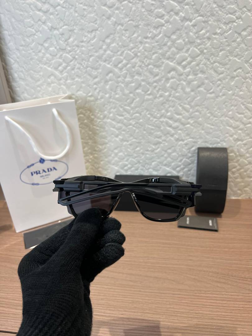 Prada_9024_Black