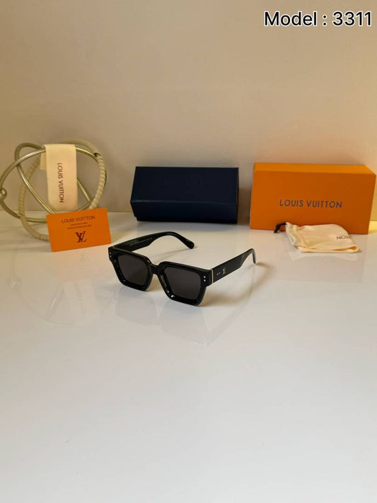 Louis_Vuitton_3311_Glossy_Black