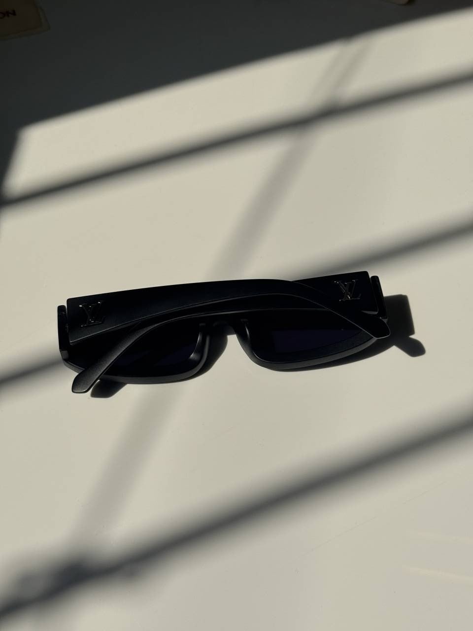 Louis_Vuitton_6190_Matt_Black