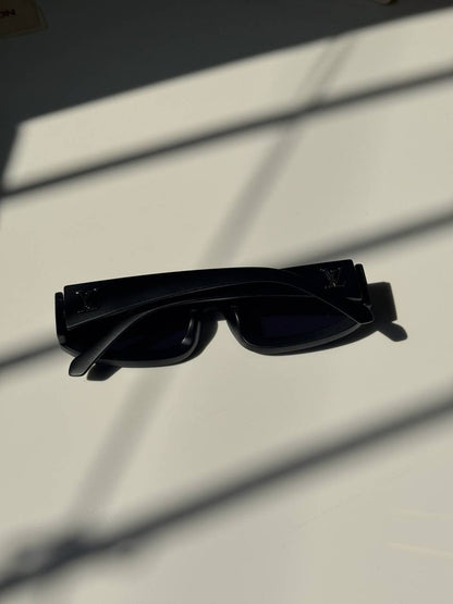 Louis_Vuitton_6190_Matt_Black