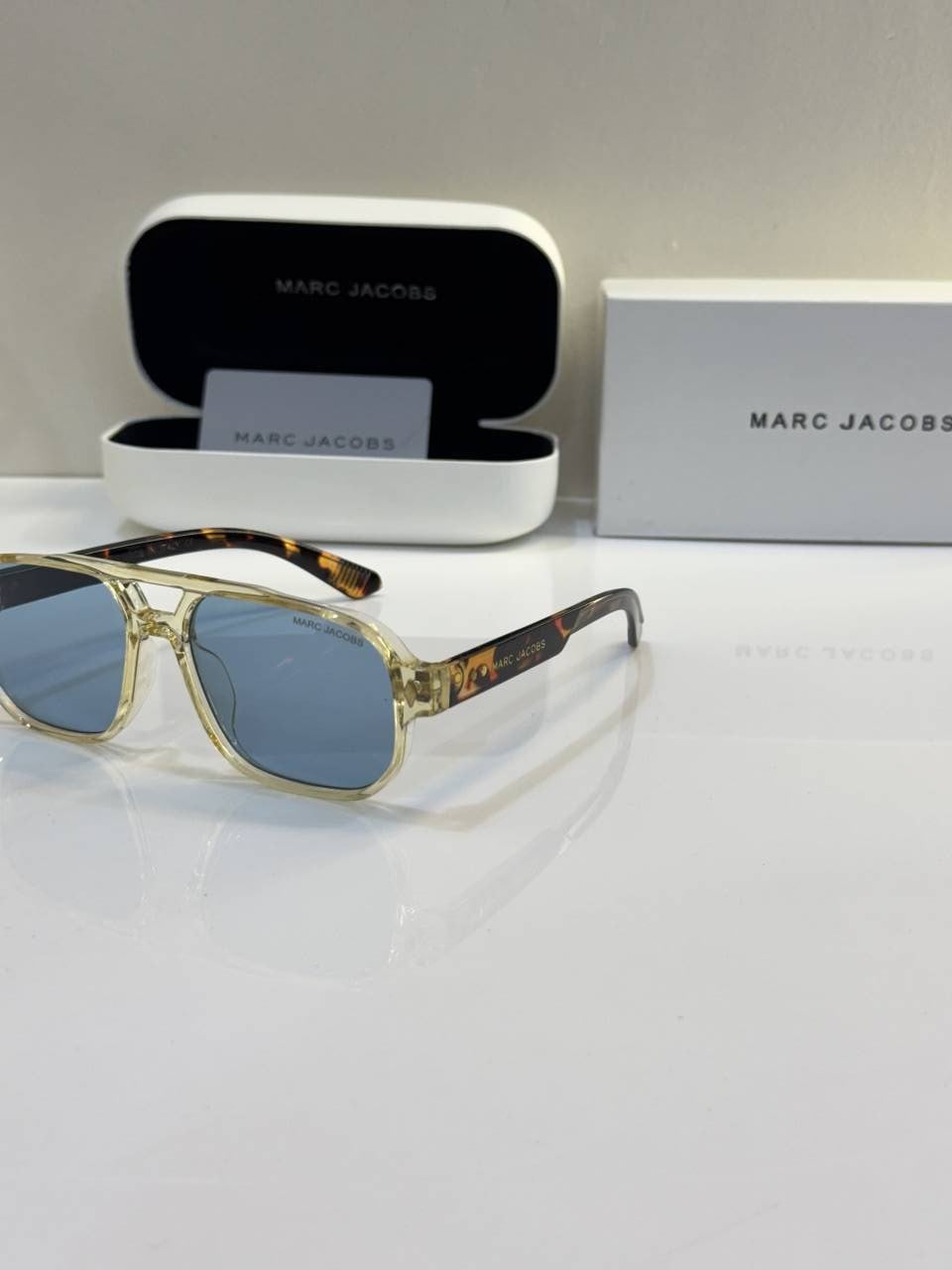 Marc_Jacobs_1211_Tiger_Blue_Candy