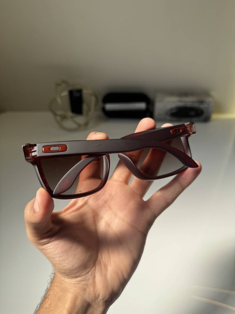 Oakley_9102_Brown