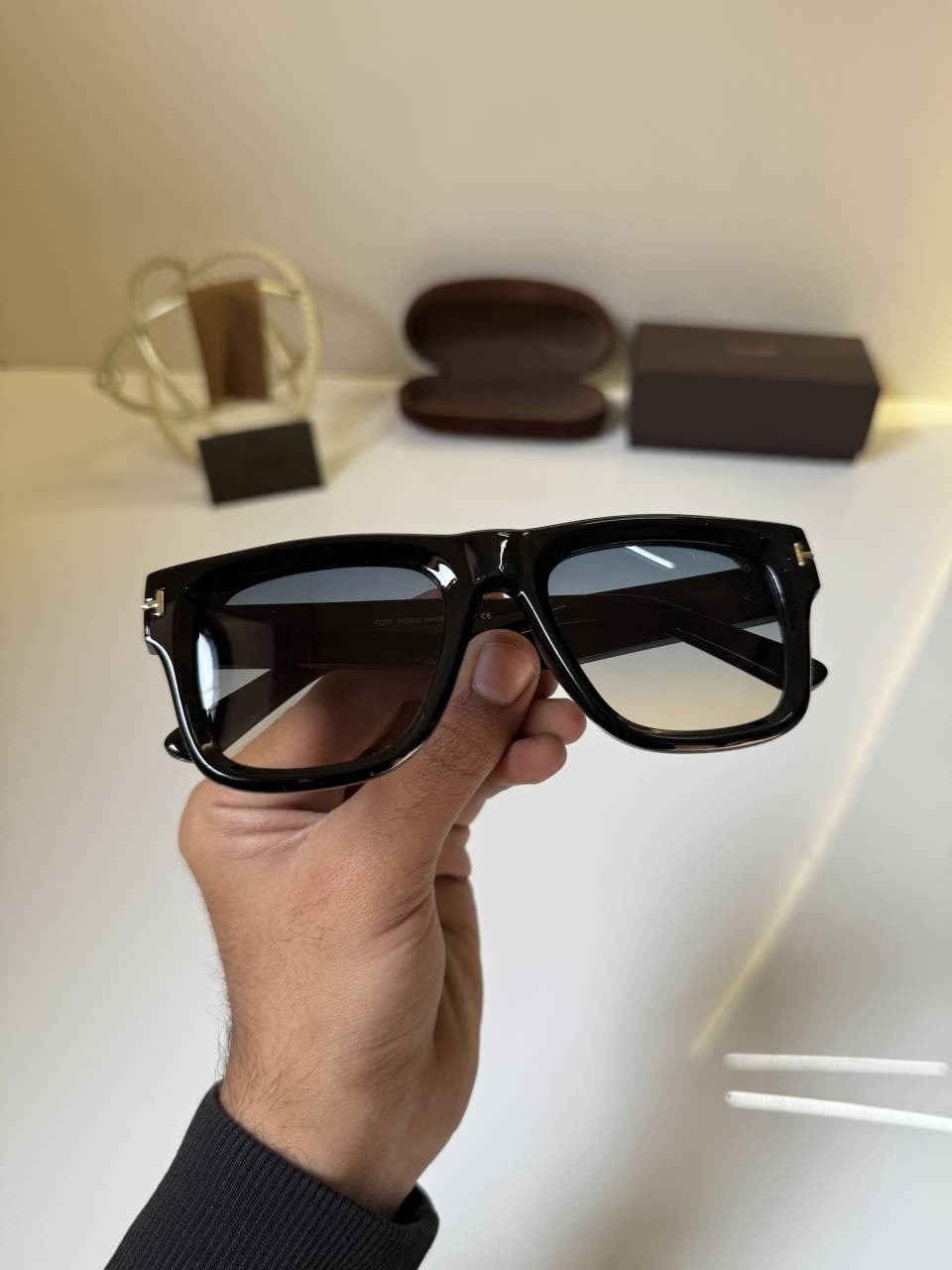 Tomford_259_Black_with_multi_Premium_quality