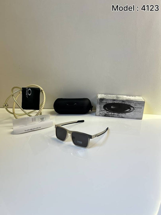 Oakleey_4123_silver_black