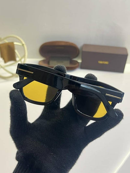 Tomford_259_yellow_black