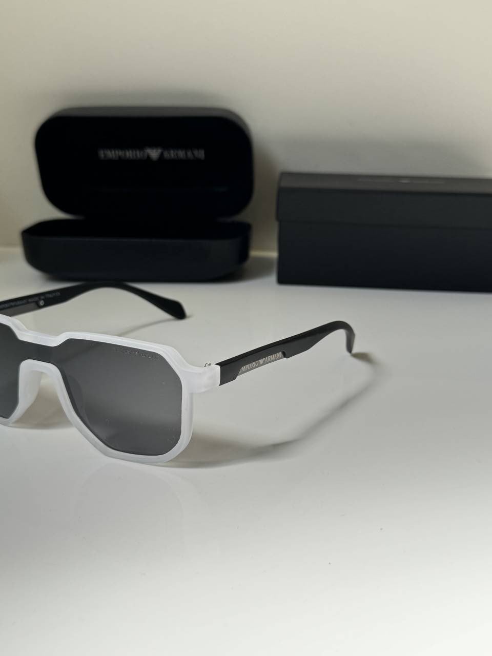Armanni_2602_ice_grey_with black