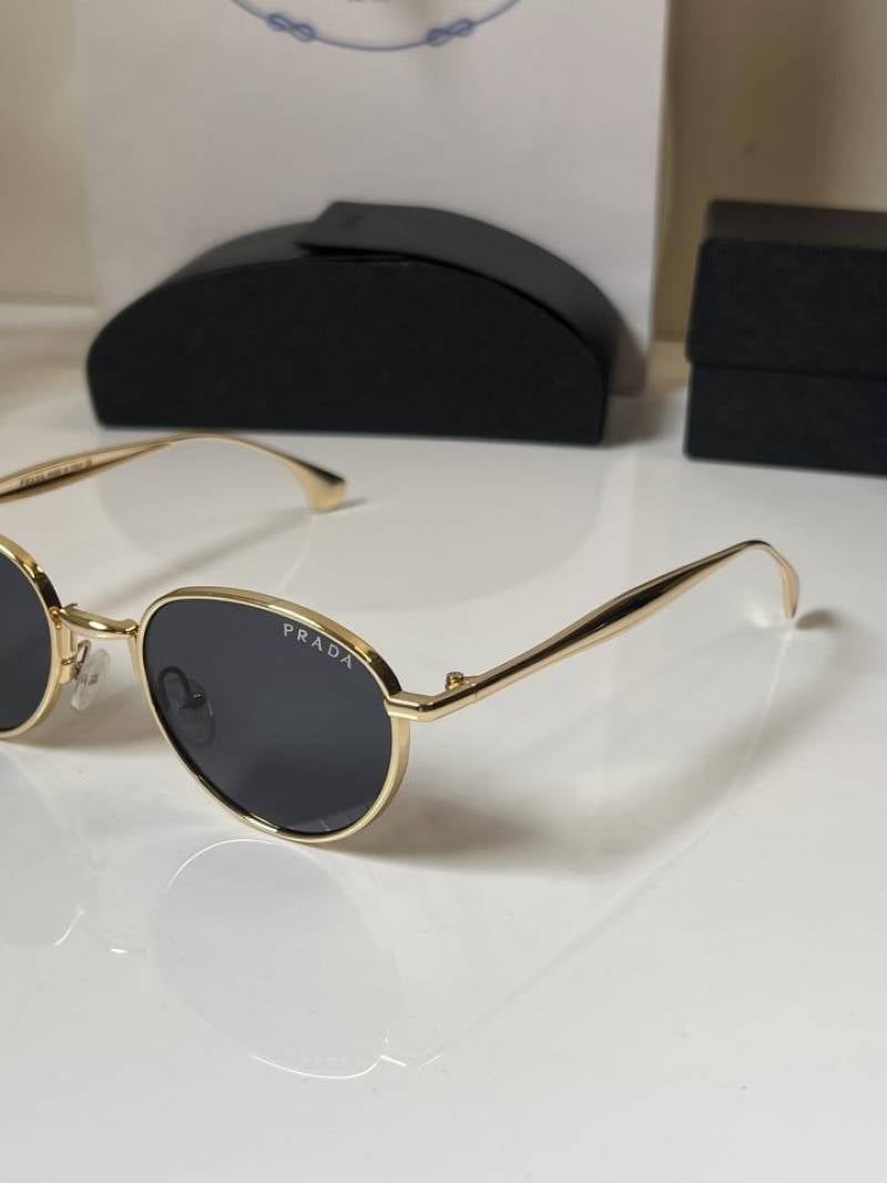 Pradda_3183_gold_black