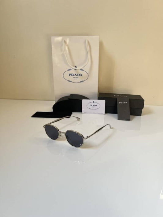 Pradda_3183_Silver_Black