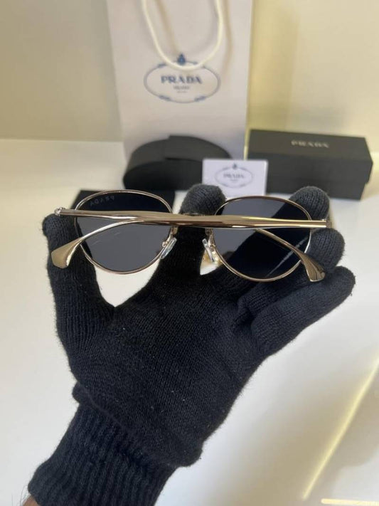Pradda_3183_Silver_Black