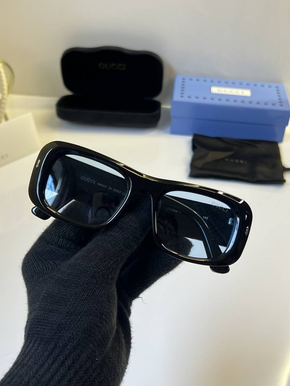 Guccci_3932_black_blue_candy
