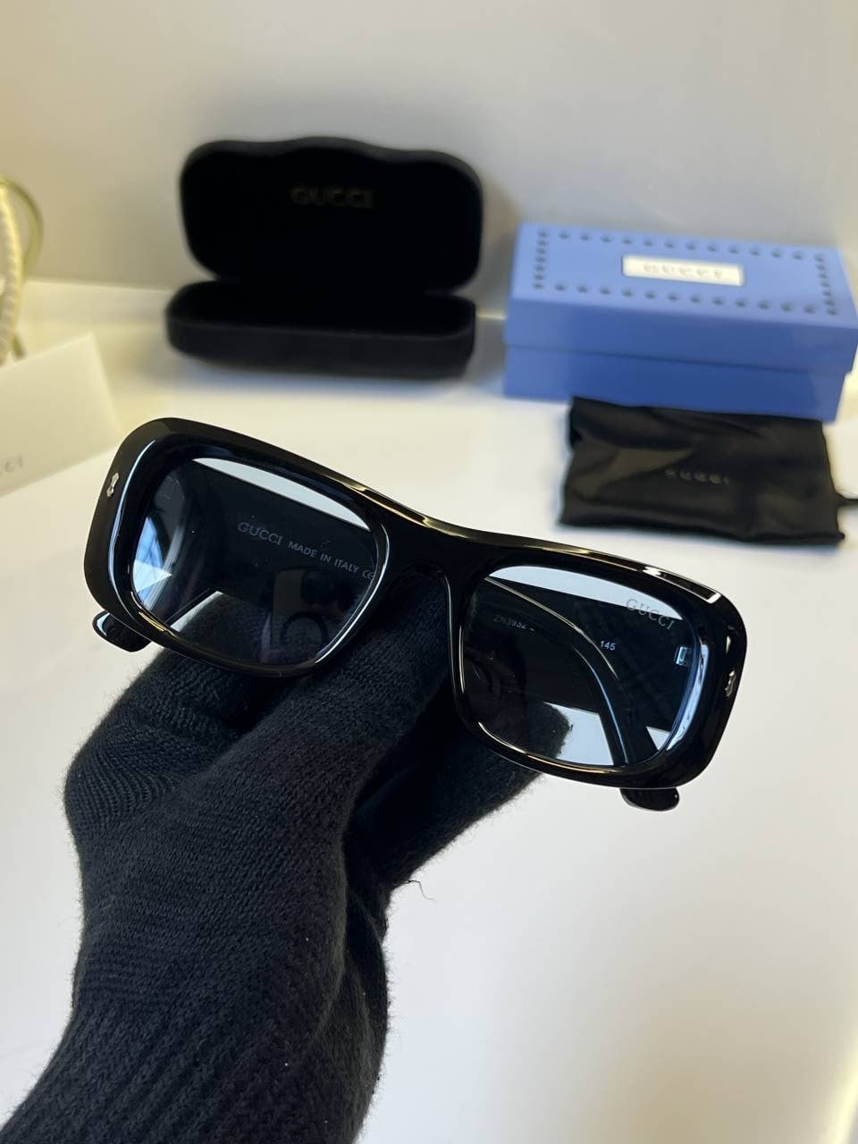 Guccci_3932_black_blue_candy