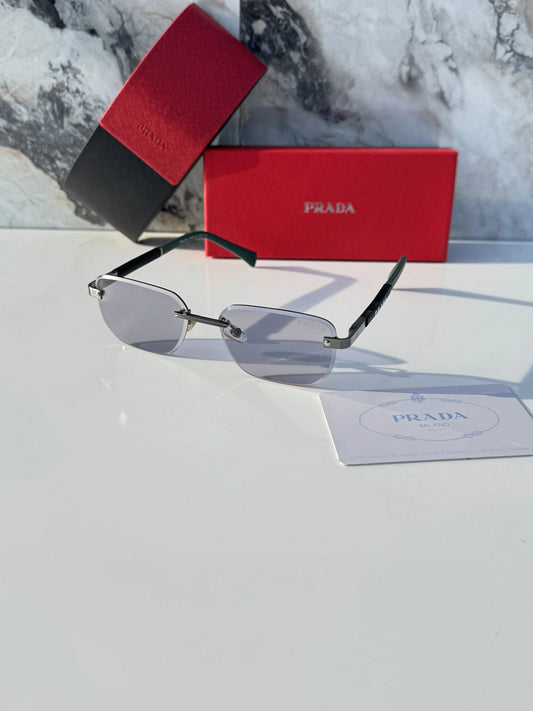 Prada_122_gun_candy