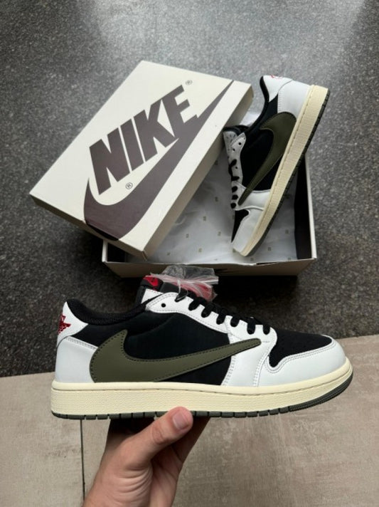 Nikee Air Jordan Retro 1 Low X Trav