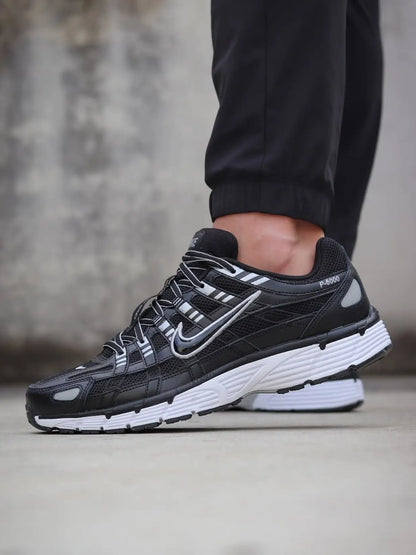 Nike P-6000 BLACK METALLIC SILVER
