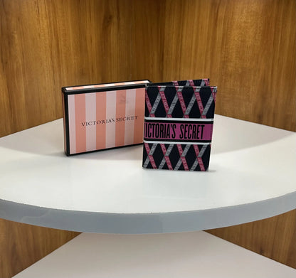 Victoria s Secret Womed Passport Cover vs710