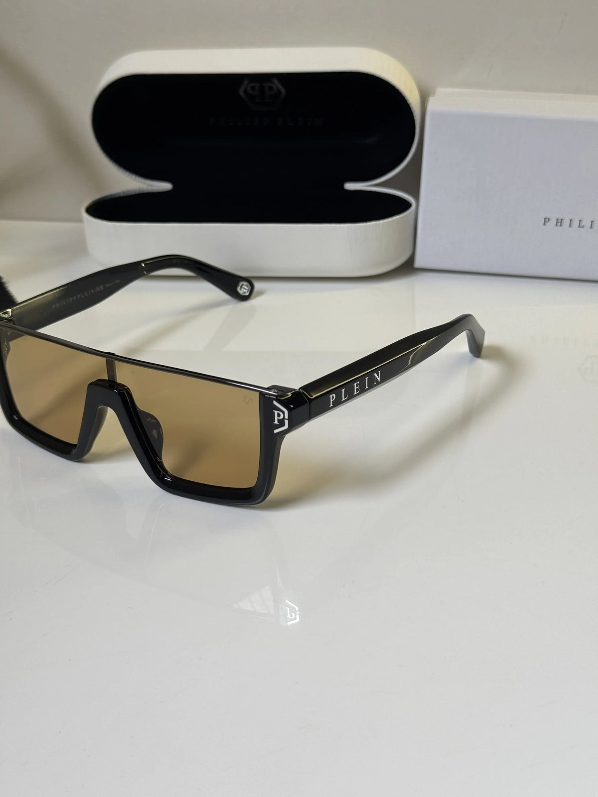 Philipp_Plein_123_Yellow_Black